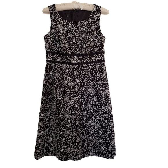 Talbots Women's Linen Blend Floral Embroidered A-Line Dress Size 2 - Picture 1 of 11